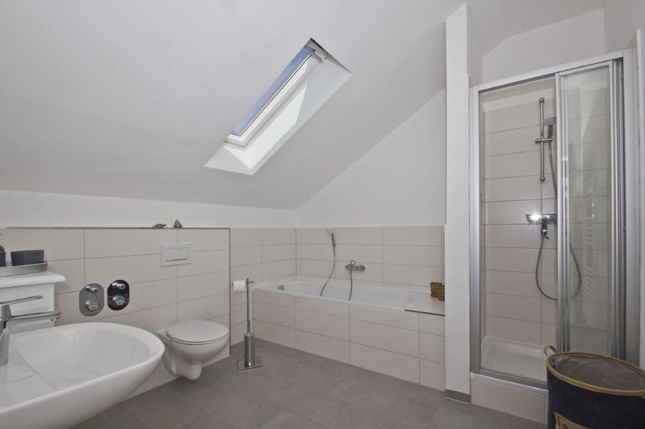 Moderne Ferienwohnung Mit Balkon, Meerblick - Ferienresidenz Zwei Boddenfewo 1-5 Lietzow Eksteriør bilde